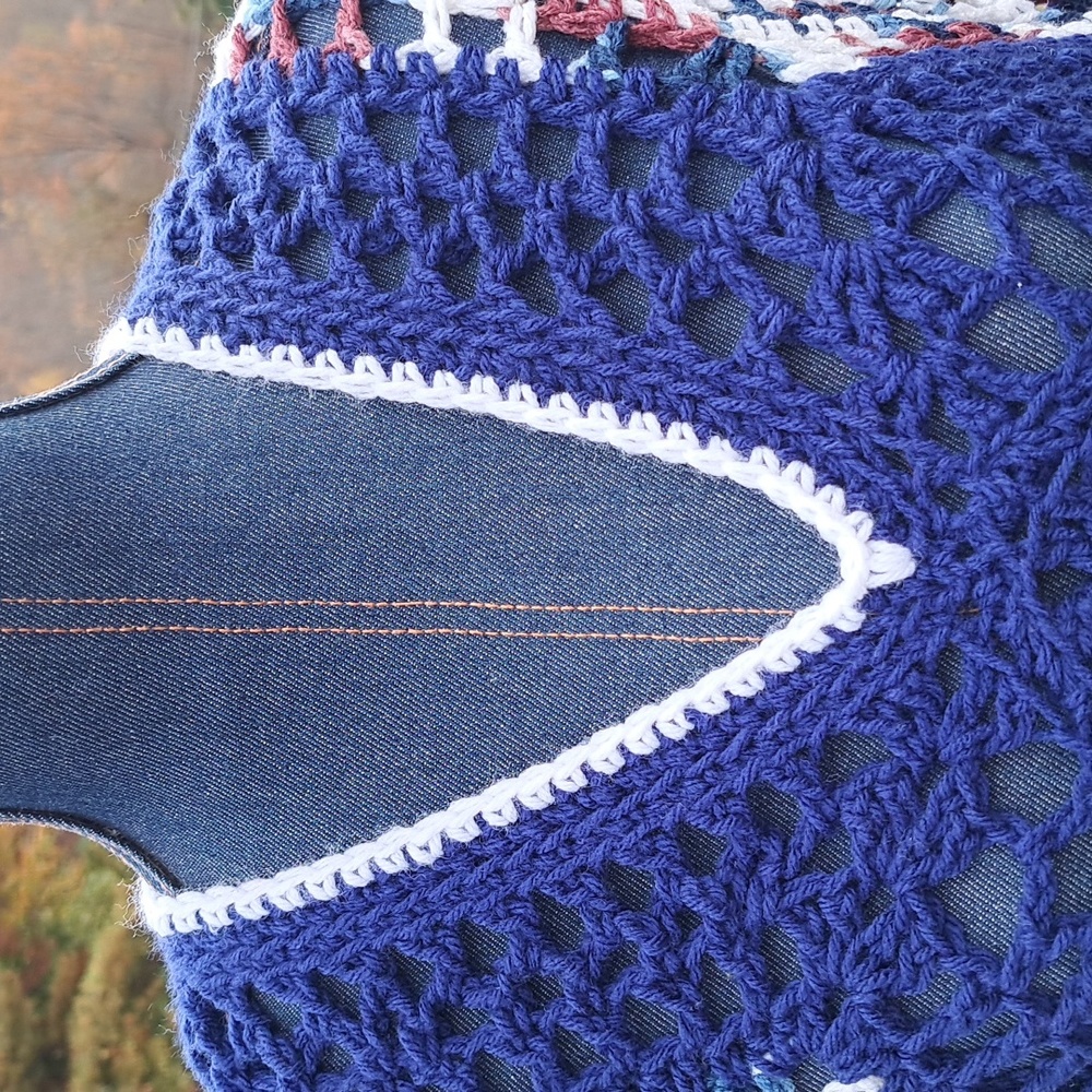 Hand Crafted Crochet Chunky Navy Blue White Burgundy Poncho Essential Boho - Picture 5 of 13